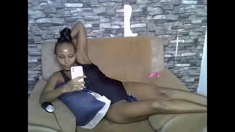 Snapshot of blonde_creamy chatting on May 31, 6:09 pm blonde_creamy online show from May 31, 6:09 pm