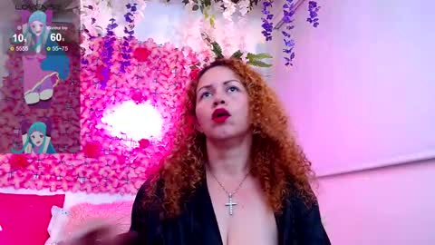 Snapshot of blonde_squirt_ chatting on March 8, 7:05 am blonde_squirt_ online show from March 8, 7:05 am