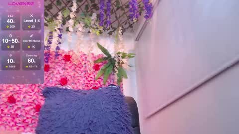 blonde_squirt_ online show from February 13, 10:22 am