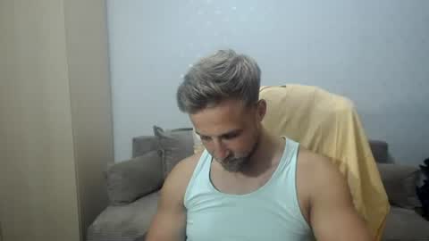 Snapshot of blondeagle chatting on August 1, 7:24 pm Mr Blond online show from August 1, 7:24 pm
