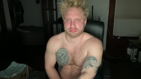 blondebluebear online show from February 26, 4:11 am