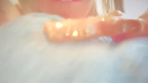Snapshot of blondebunny999 chatting on June 8, 8:31 pm blondebunny999 online show from June 8, 8:31 pm