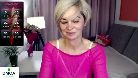 Lola online show from June 6, 4:12 pm