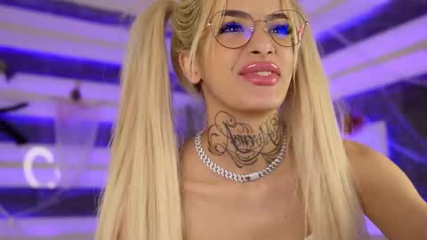 blondie_muller online show from November 7, 9:04 pm