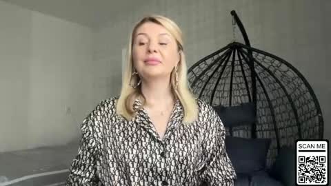blondie_xoxoxo online show from April 15, 10:11 am