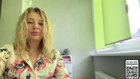 Snapshot of blondie_xoxoxo chatting on July 20, 11:56 am blondie_xoxoxo online show from July 20, 11:56 am