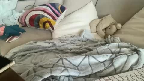 IM TRYNG online show from November 7, 5:24 pm