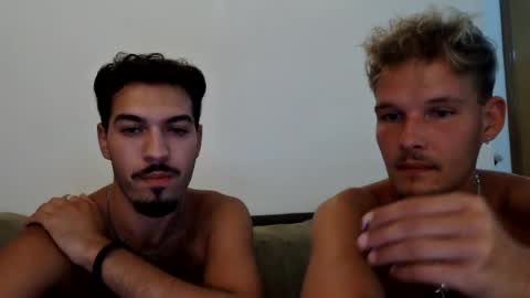 Snapshot of blondiexbrunette chatting on July 15, 3:34 am Aron X Emrah online show from July 15, 3:34 am