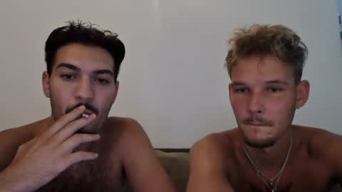 Snapshot of blondiexbrunette chatting on July 16, 12:05 am Aron X Emrah online show from July 16, 12:05 am