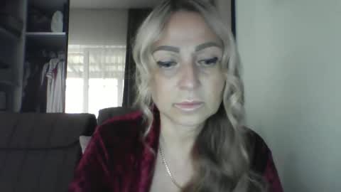 Snapshot of blondkitti chatting on September 15, 1:22 pm Iren online show from September 15, 1:22 pm