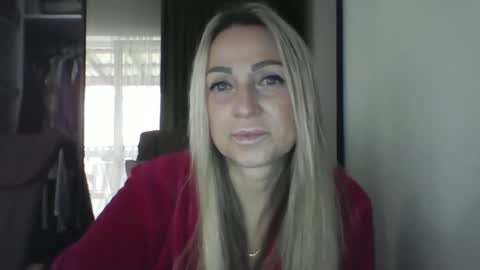 Snapshot of blondkitti chatting on October 10, 8:02 am Iren online show from October 10, 8:02 am