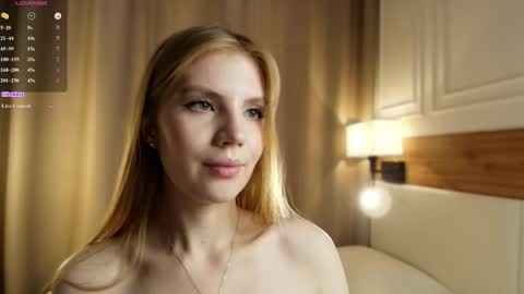 Snapshot of blondoll chatting on May 24, 1:43 am blondoll online show from May 24, 1:43 am