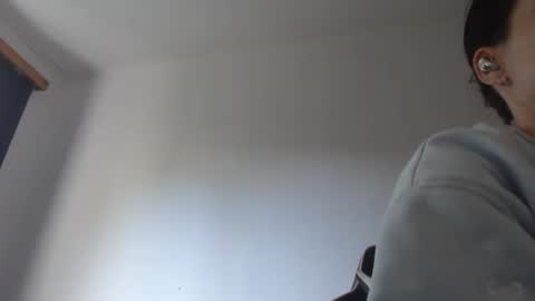 Snapshot of blondyelena chatting on May 24, 6:18 am blondyelena online show from May 24, 6:18 am