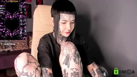 Snapshot of blood__mary chatting on May 18, 11:38 am Mary online show from May 18, 11:38 am