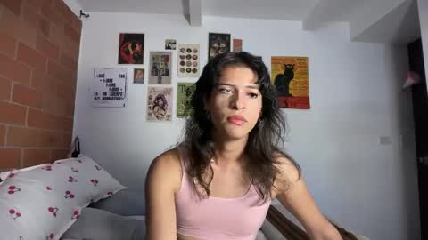 Bella Bloom ts online show from October 14, 3:51 am