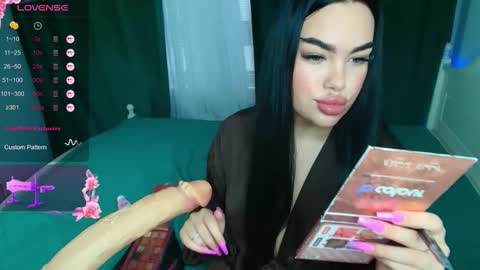 Snapshot of blowjob_queeny chatting on October 25, 7:49 am Welcome guysMy name KatePVT its Open online show from October 25, 7:49 am