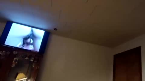 Snapshot of blowonthehole chatting on January 25, 9:36 am blowonthehole online show from January 25, 9:36 am