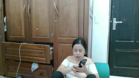 Snapshot of blowy079 chatting on September 12, 9:53 am blowy079 online show from September 12, 9:53 am