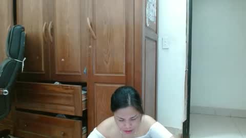 Snapshot of blowy079 chatting on October 1, 8:42 am blowy079 online show from October 1, 8:42 am