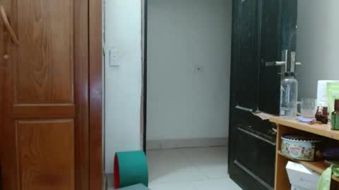 Snapshot of blowy079 chatting on December 4, 1:04 am blowy079 online show from December 4, 1:04 am