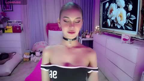 Snapshot of blue_aiveexx chatting on November 22, 5:39 am aivee online show from November 22, 5:39 am