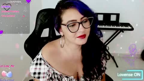 susan  online show from November 23, 4:23 am