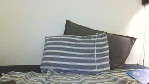 Snapshot of blue_eye_hot_dick chatting on March 11, 9:37 am blue_eye_hot_dick online show from March 11, 9:37 am