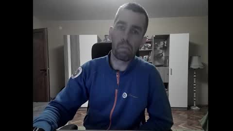 Snapshot of blue_eyed_wolf chatting on December 10, 3:33 pm Runaway online show from December 10, 3:33 pm