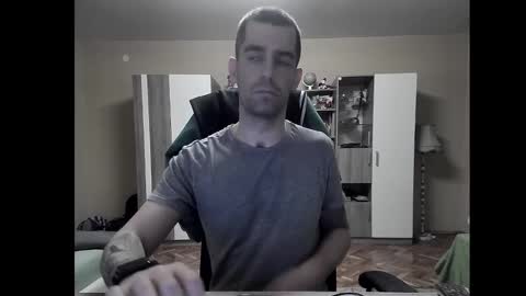 Snapshot of blue_eyed_wolf chatting on December 15, 8:15 pm Runaway online show from December 15, 8:15 pm