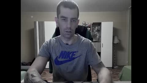 Snapshot of blue_eyed_wolf chatting on December 19, 8:02 pm Runaway online show from December 19, 8:02 pm