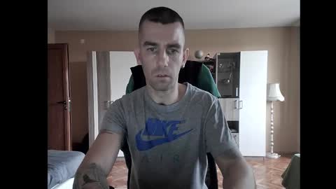 Snapshot of blue_eyed_wolf chatting on December 20, 2:05 pm Runaway online show from December 20, 2:05 pm