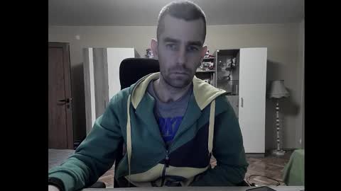 Snapshot of blue_eyed_wolf chatting on December 25, 2:34 pm Runaway online show from December 25, 2:34 pm