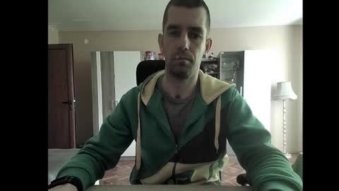 Snapshot of blue_eyed_wolf chatting on January 1, 8:02 am Runaway online show from January 1, 8:02 am