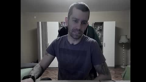 Snapshot of blue_eyed_wolf chatting on January 4, 7:44 pm Runaway online show from January 4, 7:44 pm