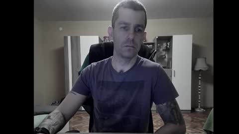 Snapshot of blue_eyed_wolf chatting on January 5, 8:00 pm Runaway online show from January 5, 8:00 pm