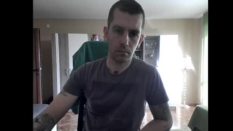 Snapshot of blue_eyed_wolf chatting on January 6, 12:13 pm Runaway online show from January 6, 12:13 pm