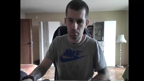 Snapshot of blue_eyed_wolf chatting on January 16, 9:37 am Runaway online show from January 16, 9:37 am