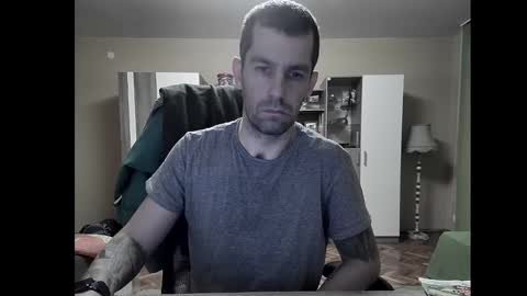 Snapshot of blue_eyed_wolf chatting on January 18, 7:58 pm Runaway online show from January 18, 7:58 pm