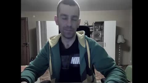 Snapshot of blue_eyed_wolf chatting on January 22, 3:29 pm Runaway online show from January 22, 3:29 pm