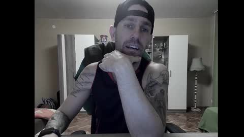 Snapshot of blue_eyed_wolf chatting on January 26, 7:41 pm Runaway online show from January 26, 7:41 pm