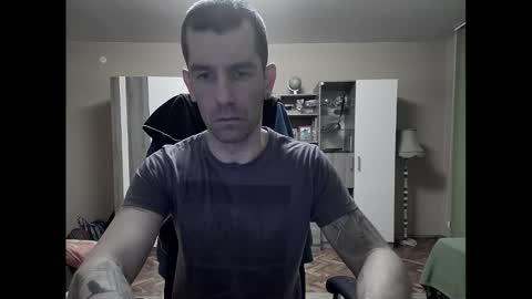 Snapshot of blue_eyed_wolf chatting on February 5, 9:18 pm Runaway online show from February 5, 9:18 pm