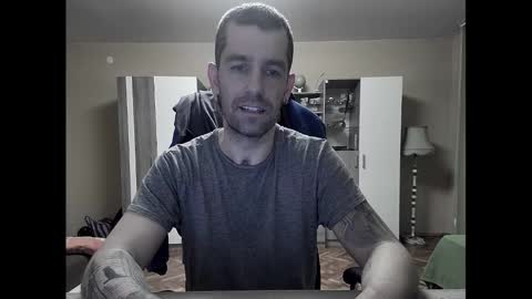 Snapshot of blue_eyed_wolf chatting on February 9, 7:09 pm Runaway online show from February 9, 7:09 pm