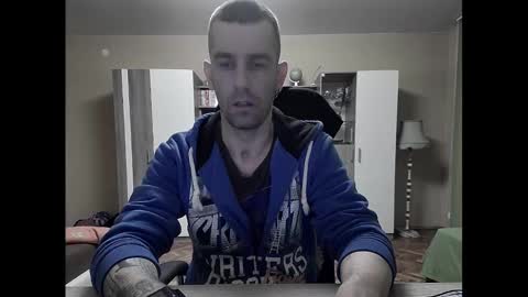 Snapshot of blue_eyed_wolf chatting on February 14, 8:15 pm Runaway online show from February 14, 8:15 pm