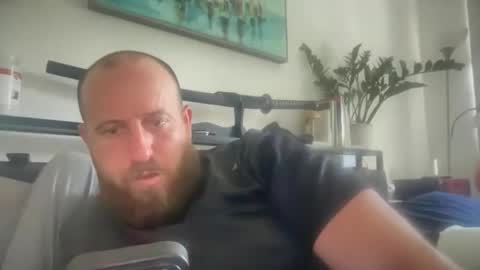 Snapshot of blue_eyes247 chatting on May 10, 6:24 pm blue_eyes247 online show from May 10, 6:24 pm