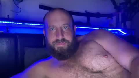 Snapshot of blue_eyes247 chatting on May 28, 2:53 am blue_eyes247 online show from May 28, 2:53 am