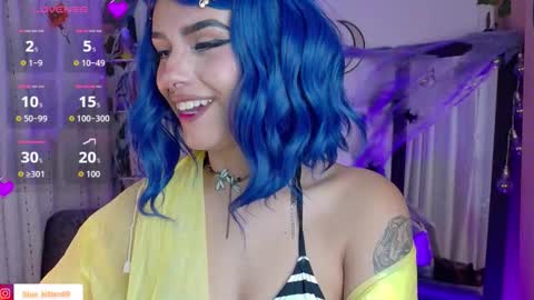 blue_kittenn online show from October 19, 4:24 am
