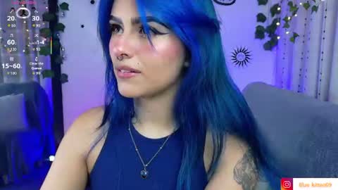 Snapshot of blue_kittenn chatting on June 11, 4:32 am blue_kittenn online show from June 11, 4:32 am