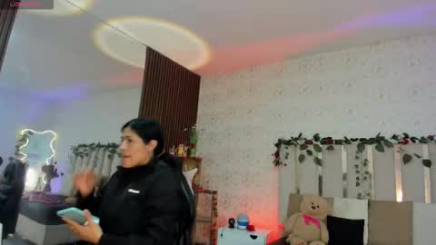 blue_tay1 online show from February 7, 11:58 am