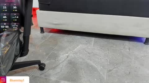 blue_tay1 online show from March 3, 11:38 am