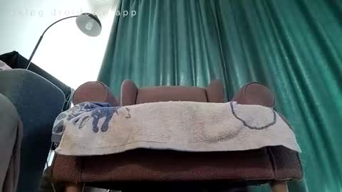 Snapshot of bluealpakka chatting on February 21, 10:49 am bluealpakka online show from February 21, 10:49 am